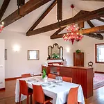 Pensionat Palazzo San Luca 4*