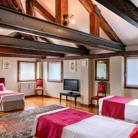 Palazzo San Luca Guest house 3*