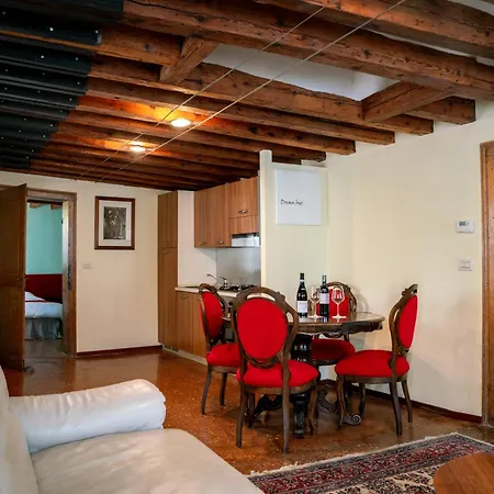 Palazzo San Luca 3* Venecia