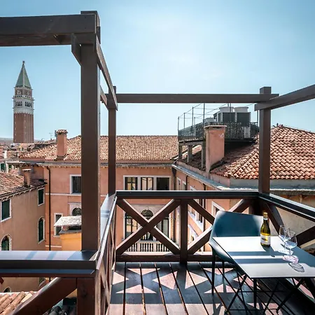 Palazzo San Luca 3* Venecia