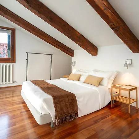 Pensión Palazzo San Luca 3*