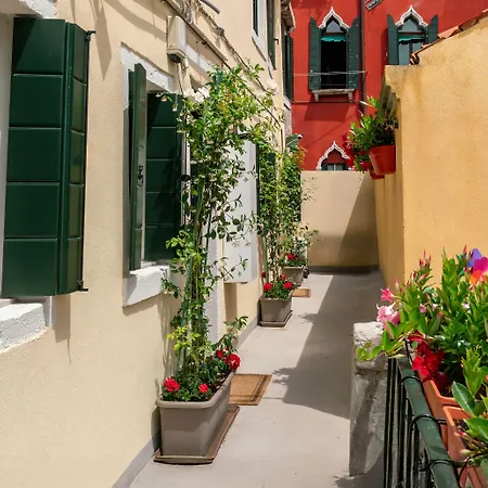 Palazzo San Luca 4* Venedig