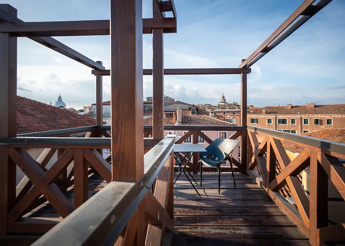 Affittacamere Palazzo San Luca 4*