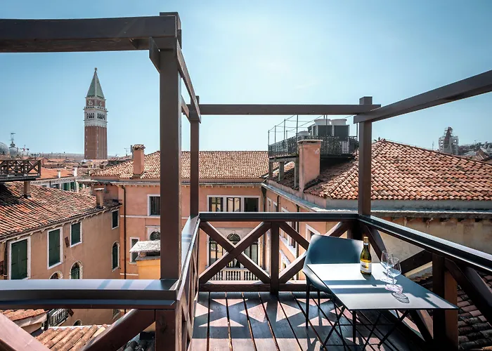 Palazzo San Luca Affittacamere 4*