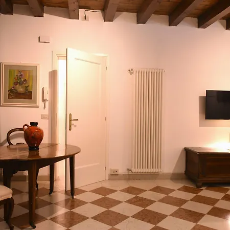 Palazzo San Luca 4*