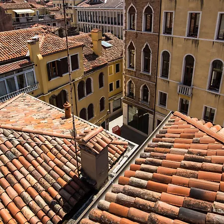 Palazzo San Luca 4*