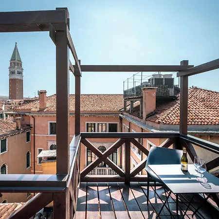 Palazzo San Luca Pensionat 4*