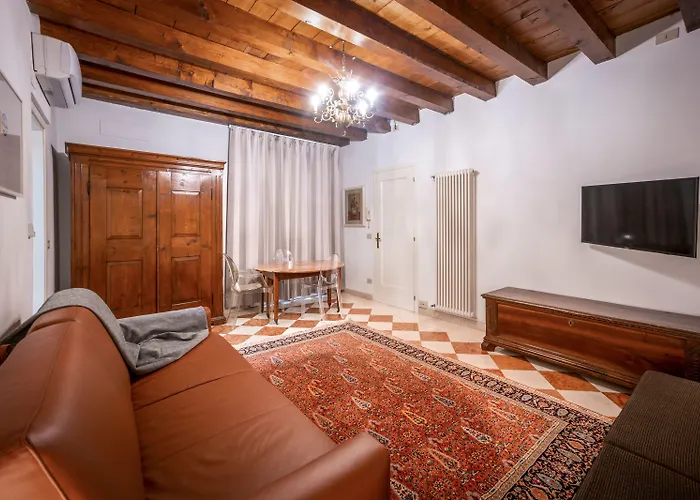 Palazzo San Luca 4* ונציה