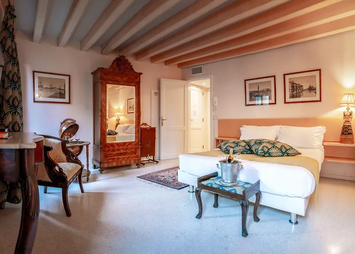Palazzo San Luca בית הארחה 4*